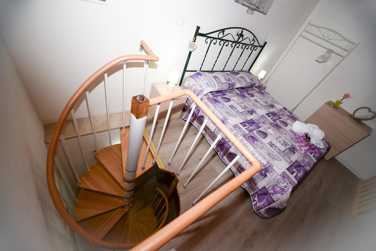 Sweet Home Noto Luaran gambar